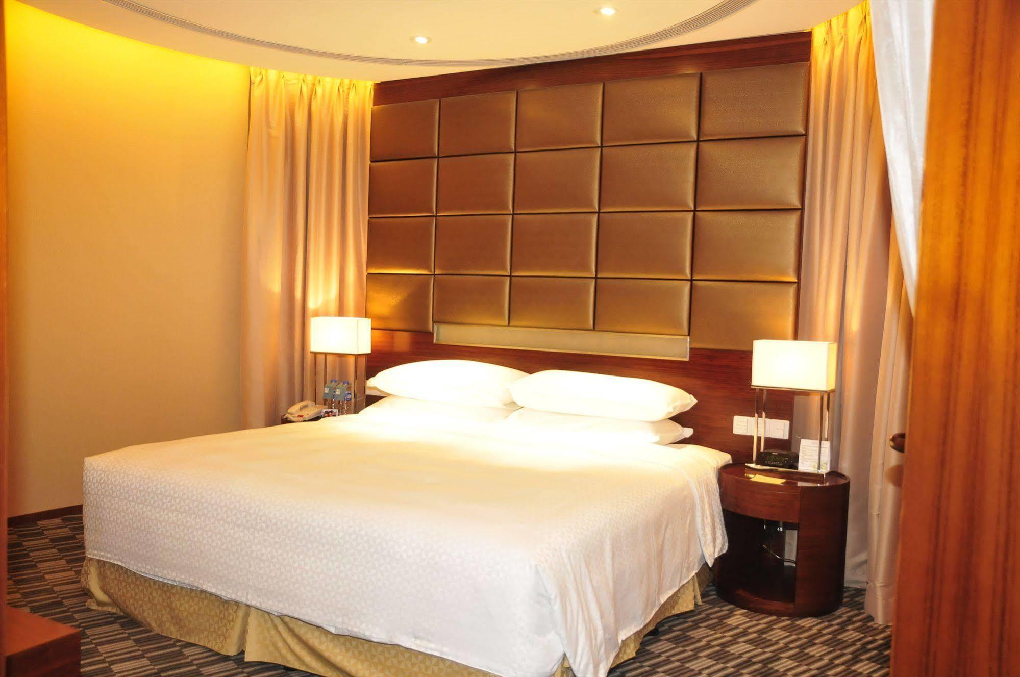 โฟร์ พอยต์ บาย เชอราตัน ไท่ชาง Hotel Taicang ภายนอก รูปภาพ